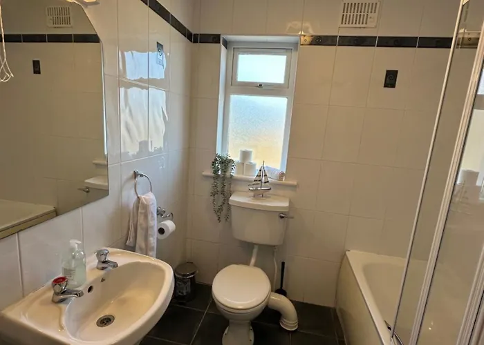 Waterlane Apartment *